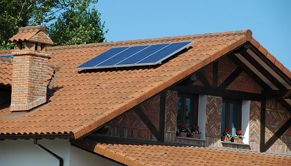 Foto de El 84,2% de los españoles considera que la energía solar fotovoltaica es una alternativa viable y sostenible