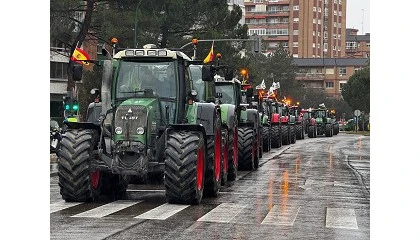 Foto de Protestas masivas de agricultores y ganaderos en toda España por la crisis del sector