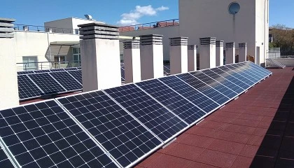 Foto de El autoconsumo fotovoltaico en Espa�a alcanza los 9,3 GW instalados, pero frena su ritmo de crecimiento en 2025