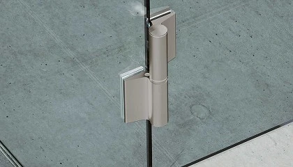 Foto de EVO, da Simonswerk: sistema de dobradi�as de eixo externo com fecho autom�tico para portas