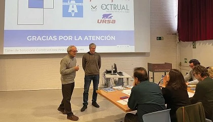 Foto de Estudiantes de arquitectura frente al reto de proyectar viviendas