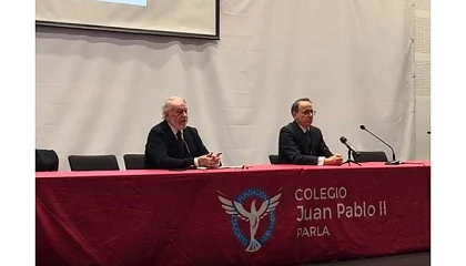 Foto de Jaime Mayor Oreja inaugura la Semana Vocacional del Colegio Juan Pablo II de Parla