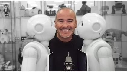 Foto de Javier Sirvent analizará el impacto operativo de la IA robótica en la logística en Intralogistics VLC