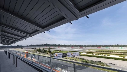 Foto de KE desaf�a los l�mites con sus cubiertas suspendidas en el Circuito Ricardo Tormo de Valencia