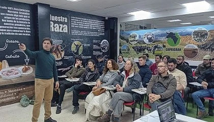 Foto de M�dulo sobre instalaciones ganaderas en la Escuela de Pastores de Andaluc�a