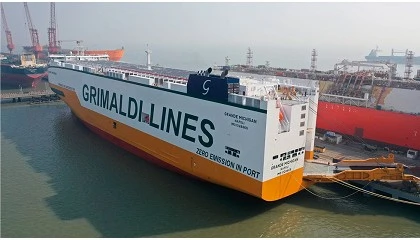Foto de Grimaldi recibe el buque car carrier Grande Michigan