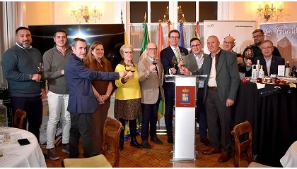 Foto de El Centro Riojano de Madrid acoge una presentaci�n de los AOVE y del territorio de Sierra M�gina