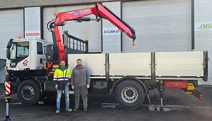 Foto de Tabiques Costa Brava refuerza su flota con una gr�a Fassi F165A.2.24