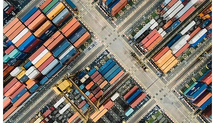 Foto de Cadenas de suministro inestables y solvencia de los clientes exportadores, los dos frentes que amenazan el sector de la log�stica y el transporte en 2026