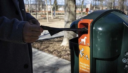 Photo de Madrid instalará 2.000 papeleras de 156 litros en zonas verdes