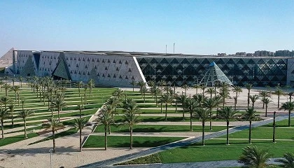 Foto de Gran Museo Egipcio, un hito de ingenier�a y dise�o con la primera fachada pretensada con cables de �frica