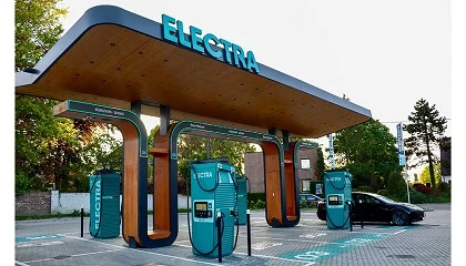 Foto de Uber elige a Electra como socio para la recarga de VE en España y Francia