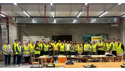 Foto de SSI Schaefer visita el centro logístico automatizado de Desigual en Viladecans