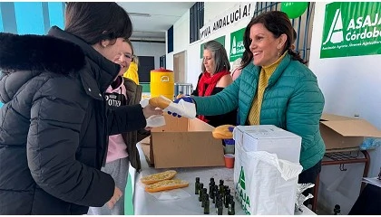 Foto de Asaja promueve el consumo de aceite de oliva en colegios con desayunos molineros por el D�a de Andaluc�a