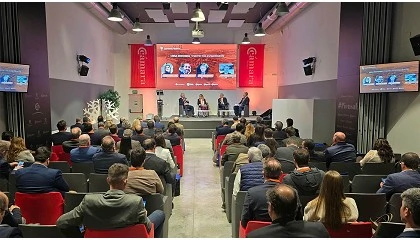 Foto de Puerto de Sevilla y Extremadura refuerzan la colaboraci�n log�stica en una jornada empresarial en Badajoz