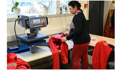 Foto de Hydro doa mais de dez mil pe�as de vestu�rio ign�fugo para meios de socorro na Ucr�nia