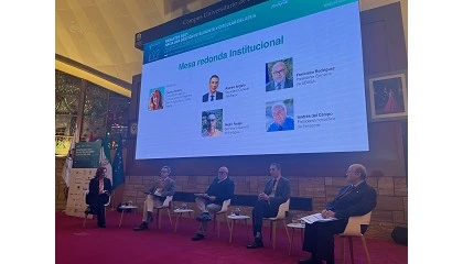 Foto de Mesa redonda institucional de �Regantes 360: hacia una gesti�n inteligente y circular del agua�