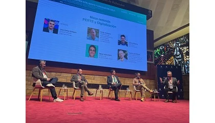 Foto de Mesa redonda sobre PERTE y digitalizaci�n de �Regantes 360: hacia una gesti�n inteligente y circular del agua�
