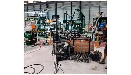 Foto de GeoNovatek interviene, de forma preventiva, instalando 40 micropilotes bajo una nave industrial del sector aeronáutico