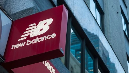 Foto de New Balance amplía su programa de reventa al textil