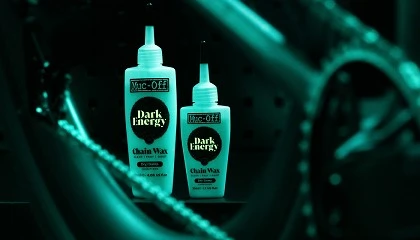 Foto de Muc-Off lanza su nueva cera l�quida Dark Energy Chain Wax