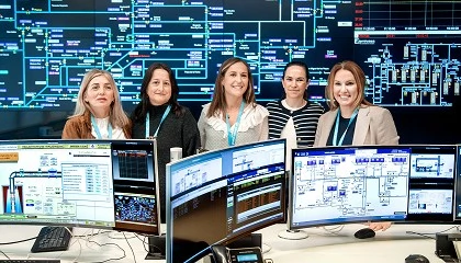 Foto de El liderazgo femenino en Global Omnium mantiene el agua en movimiento