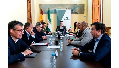 Foto de Junta y Fepex Andaluc�a constituyen una mesa de trabajo para reforzar la posici�n del sector hortofrut�cola