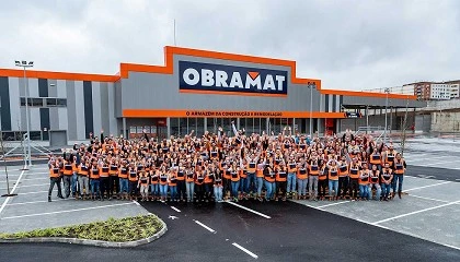 Photo de Obramat consolida su primer almac�n en Portugal tras un a�o y supera el mill�n de euros en primas a empleados