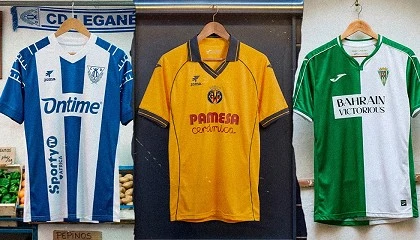 Foto de Joma reinterpreta tres camisetas ic�nicas para la Jornada Retro