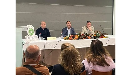 Foto de Juan Tom�s Cano, reelegido presidente de HORTYFRUTA