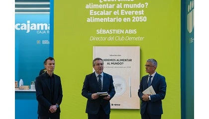 Foto de Cajamar presenta la obra '�Queremos alimentar al mundo? Escalar el Everest alimentario en 2050', de S�bastien Abis