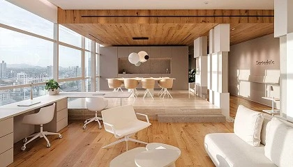 Foto de Dos-G diseña las oficinas de Sartoriale en Panamá con luminarias Vibia: un ejemplo de bienestar lumínico y equilibrio funcional