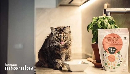 Foto de Natura Diet Cat, la alimentación natural que a los gatos les encanta