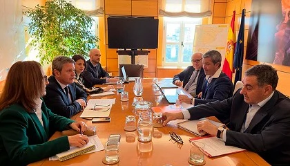 Foto de Transportes constituye una mesa de diálogo con los transportistas para avanzar en medidas de apoyo al sector