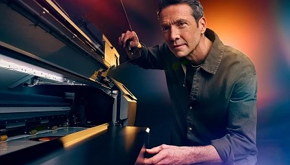 Foto de Roland DG marca una nueva etapa con la renovaci�n global de su marca Make Your Mark