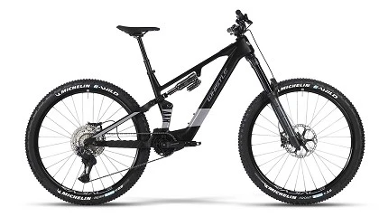 Foto de Whistle integra el nuevo motor de Avinox en su gama AXR 2026