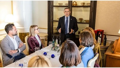 Foto de Granada vincula patrimonio y AOVE en una jornada impulsada por la C�mara de Comercio