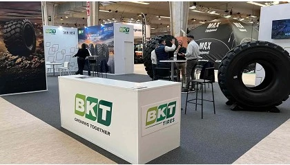 Foto de BKT muestra sus neum�ticos para construcci�n y miner�a en SMOPYC 2026