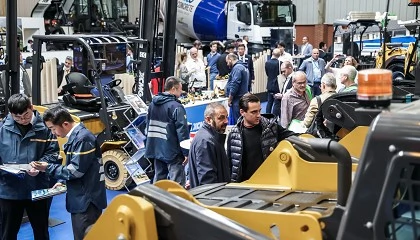 Foto de Gran afluencia y perfil t�cnico protagonizan el �xito de la segunda jornada de Smopyc