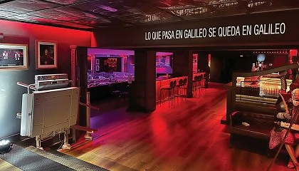 Foto de Aris: ingeniería aplicada a la accesibilidad mediante plataformas salvaescaleras