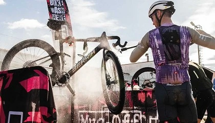 Foto de Muc-Off se asocia con Klassmark para The Traka 2026