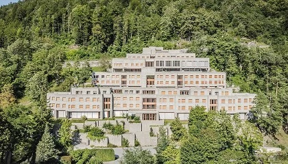 Foto de Protecci�n solar que fortalece la arquitectura