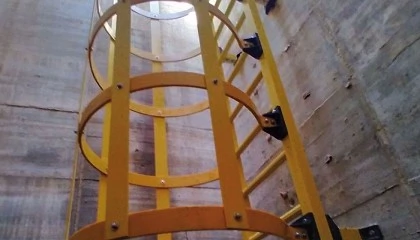 Foto de Iverna apuesta por la seguridad y durabilidad con la instalaci�n de escaleras de gato en fibra de vidrio