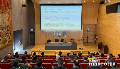 Foto de El puerto de Bilbao acoge una jornada de formaci�n sobre control de equipajes y mascotas procedentes de terceros pa�ses