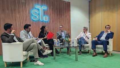 Foto de Interempresas modera en Salamanca Tech un debate sobre c�mo crecer sin perder la identidad del producto