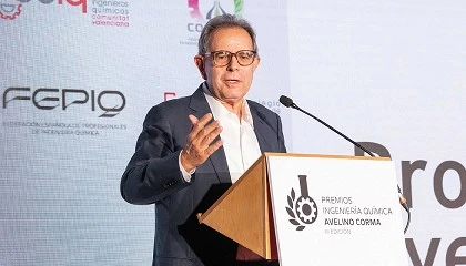 Photo de 53 proyectos de 19 universidades conectan con la industria qu�mica en los Premios Avelino Corma celebrados en Barcelona