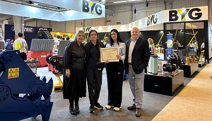 Foto de Galer�a fotogr�fica con los ganadores del Premio al Dise�o y la Decoraci�n del Stand de Smopyc 2026