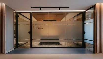 Foto de BN Arquitectos transforma las oficinas de Grupo Camper en Tenerife con un proyecto de reforma integral y ampliación