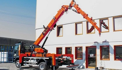 Foto de Jekko TRX: la nueva generaci�n de minigr�as sobre cami�n aplicada a la manipulaci�n de vidrio
