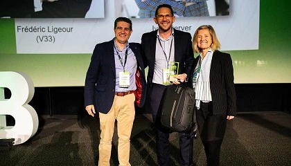 Foto de Iván Server de Rolser recibe el Premio Compromiso de AFEB
